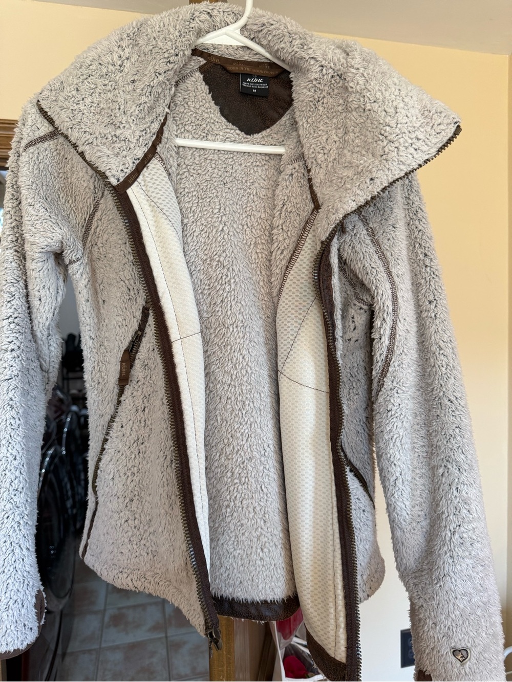Kuhl Women's Light Gray Sherpa Teddy Jacket with Brown Trim